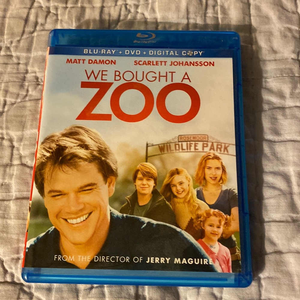 🦒We Bought a zoo Gently used DVD & Blu-ray 🐘